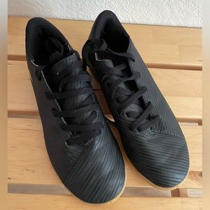 Adidas Nemiziz Indoor Soccer Shoe Boys- *Excellent Condition*